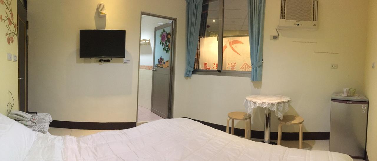 Hfun Hotel Kaohsiung Esterno foto