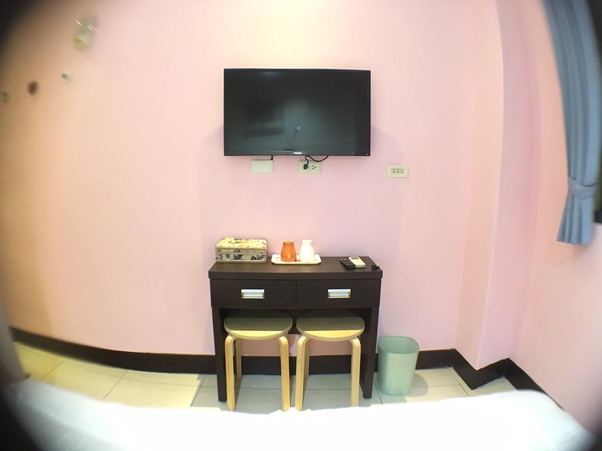 Hfun Hotel Kaohsiung Esterno foto