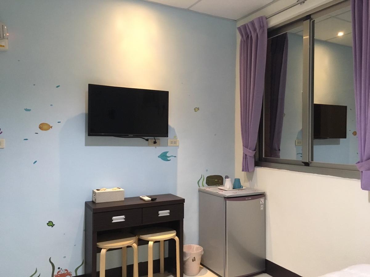 Hfun Hotel Kaohsiung Esterno foto